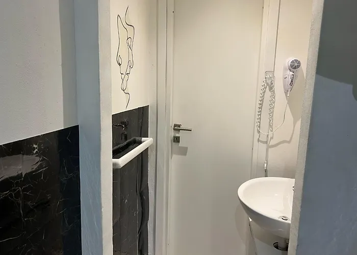 Stazione Centrale 5 Terre - House Mare Verde لا سبيتسْيا